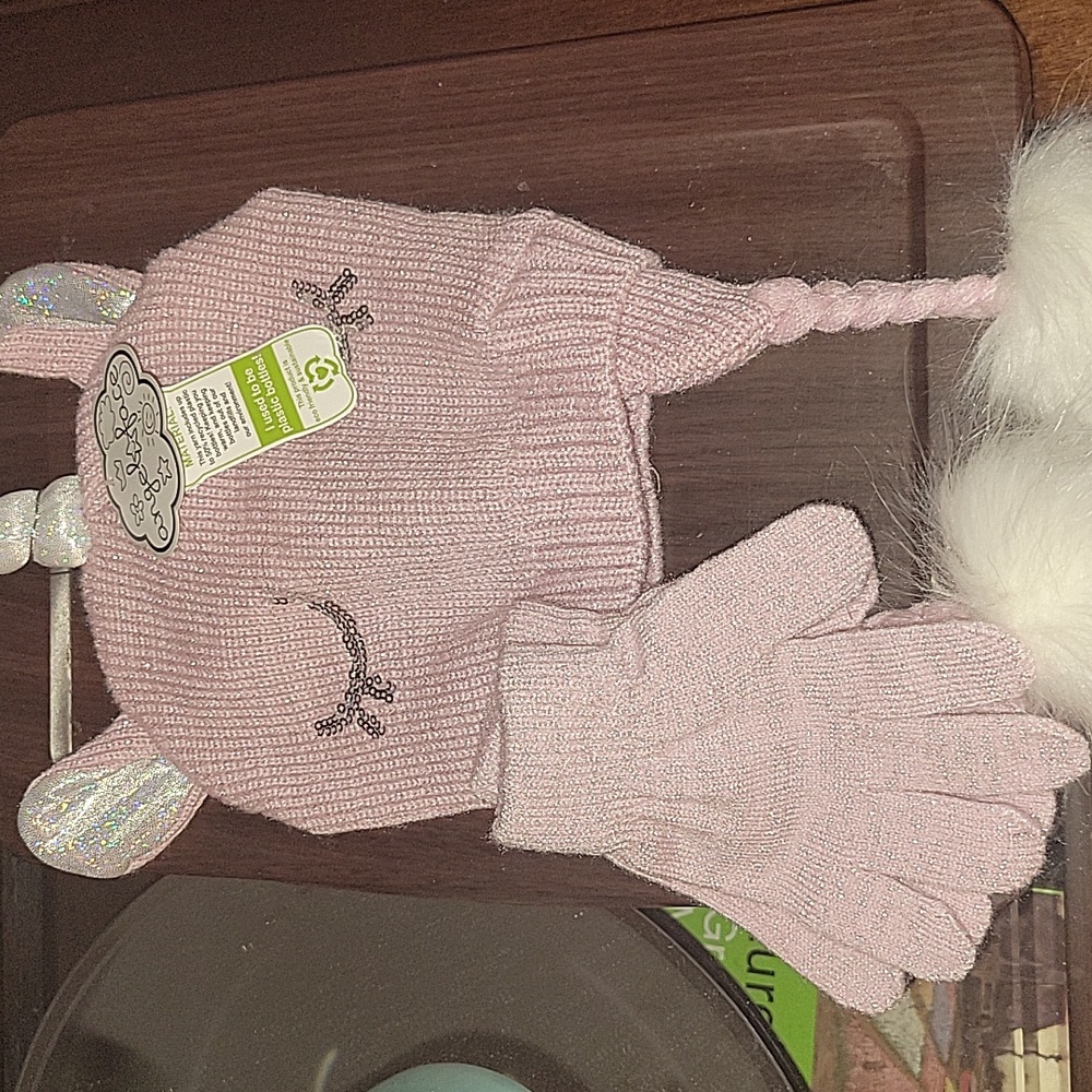 Girls hat and glove set